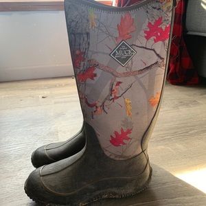 pink realtree muck boots